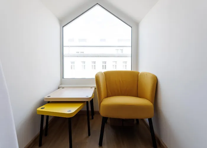 Modern Near Station With Balcony & Free Parking Apartment Wien