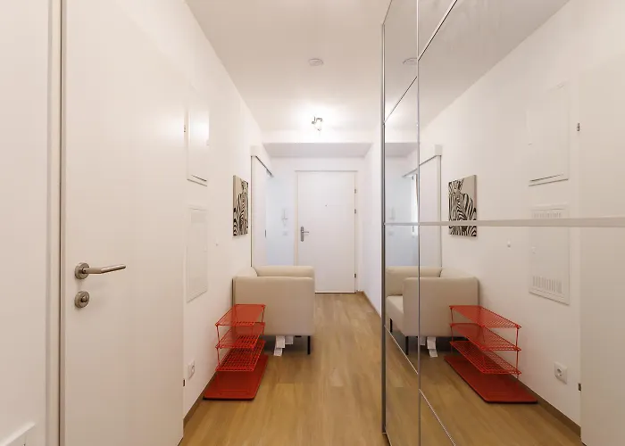 Modern Near Station With Balcony & Free Parking * Βιέννη